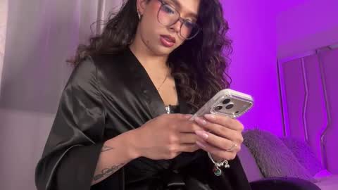 Samantha Bernardo online show from 04.07.26