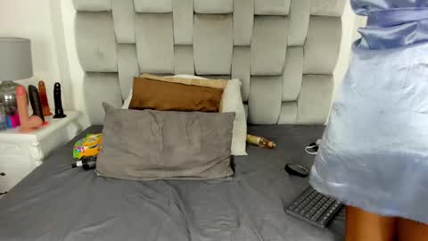 Samantha online show from 12.24.24