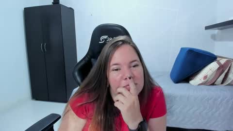 Snapshot of samanthaleon chatting on 10.07.25 Samantha samy online show from 10.07.25