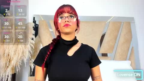 Snapshot of samanthalyx chatting on 03.12.25 Samantha online show from 03.12.25