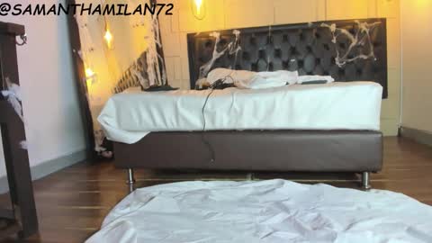 Alejandra  online show from 10.22.25