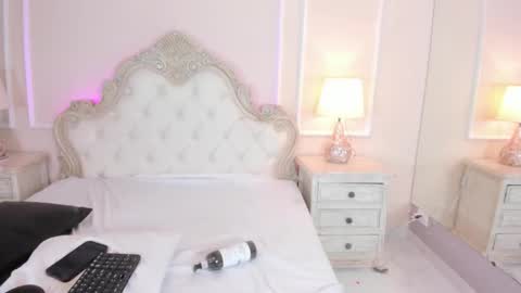 Samantha  online show from 11.23.25