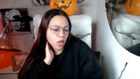 Samantha online show from 10.15.25