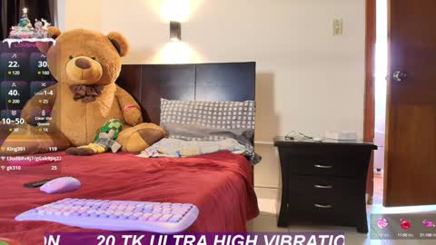 Snapshot of samantta98 chatting on 12.23.24 SAMMY online show from 12.23.24