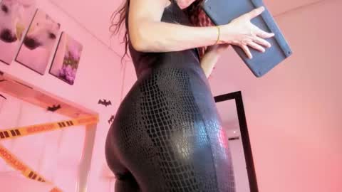 samanttamilf online show from 10.30.25