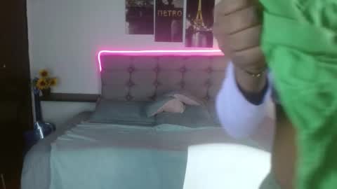 samara_roxx online show from 10.18.25