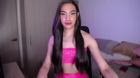 Samara Silex online show from 10.06.25