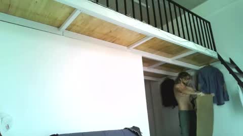 Fansly -       Top4fans   online show from 04.17.26