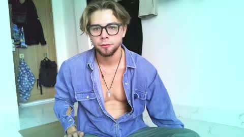 Fansly -       Top4fans   online show from 04.18.26