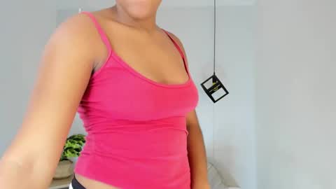 Snapshot of samie_mury chatting on 10.19.25 Samie Mury online show from 10.19.25