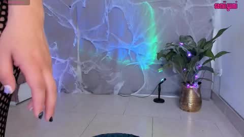 Snapshot of samii_monroe chatting on 10.16.25 Sam    online show from 10.16.25