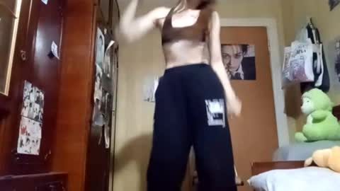 Snapshot of samiravilmont chatting on 10.16.25 Mira online show from 10.16.25