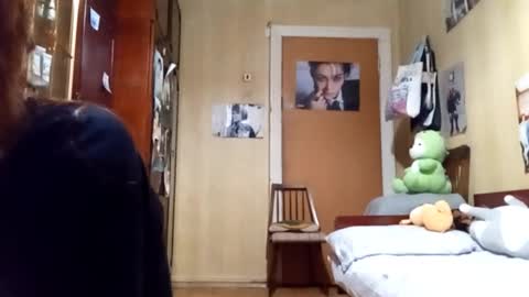 Snapshot of samiravilmont chatting on 10.21.25 Mira online show from 10.21.25