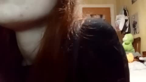 Snapshot of samiravilmont chatting on 10.22.25 Mira online show from 10.22.25