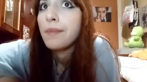 Snapshot of samiravilmont chatting on 11.02.25 Mira online show from 11.02.25