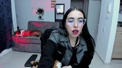 Snapshot of samismith77 chatting on 10.06.25 SARA online show from 10.06.25