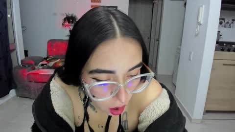 Snapshot of samismith77 chatting on 10.21.25 SARA online show from 10.21.25