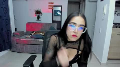 Snapshot of samismith77 chatting on 11.10.25 SARA online show from 11.10.25