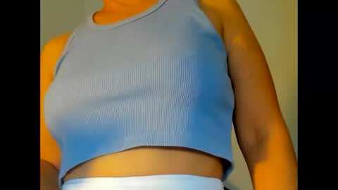 Snapshot of samm_hoti chatting on 11.16.25 sam online show from 11.16.25