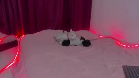 Snapshot of sammy_and_mike_ls chatting on 11.06.25 Sophie y Mark online show from 11.06.25