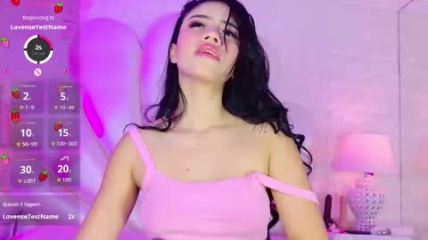 Snapshot of sammyjhuls chatting on 10.25.25 samanta online show from 10.25.25