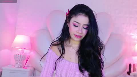 Snapshot of sammyjhuls chatting on 10.28.25 samanta online show from 10.28.25