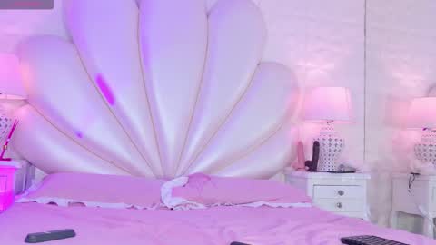 Snapshot of sammyjhuls chatting on 11.10.25 samanta online show from 11.10.25