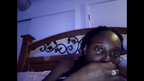 Snapshot of samoanne chatting on 12.22.24 Samoanne online show from 12.22.24