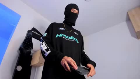   online show from 10.15.25