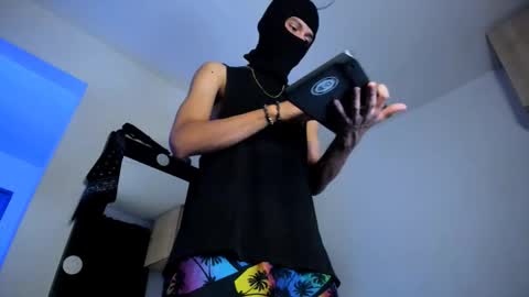   online show from 11.09.25