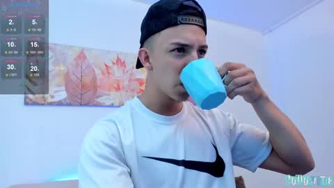 Snapshot of samuel_up chatting on 10.01.25 Samuel online show from 10.01.25