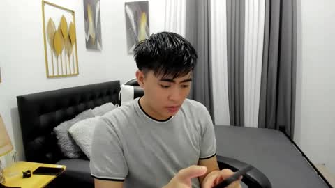 Snapshot of samuelangelo chatting on 05.06.26 Sam online show from 05.06.26