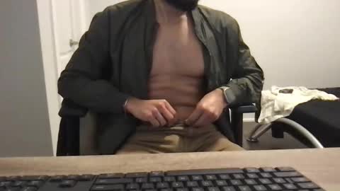 Snapshot of samwise2418 chatting on 10.17.25 Sam W dick strip tease online show from 10.17.25