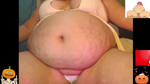 Snapshot of samy_belly32 chatting on 10.11.25 loredy samantha online show from 10.11.25