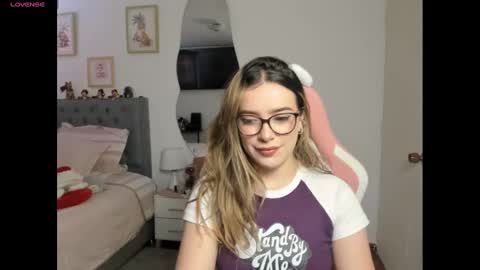 Snapshot of samysweet_8 chatting on 01.11.25 Samanta online show from 01.11.25