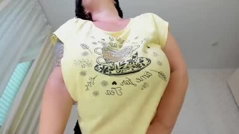 Snapshot of sanata_james chatting on 07.30.26 Sanata James online show from 07.30.26