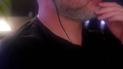 Snapshot of sanders_white chatting on 10.03.25 Sanders online show from 10.03.25