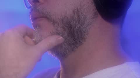 Snapshot of sanders_white chatting on 10.24.25 Sanders online show from 10.24.25