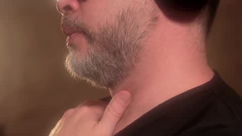 Snapshot of sanders_white chatting on 10.28.25 Sanders online show from 10.28.25