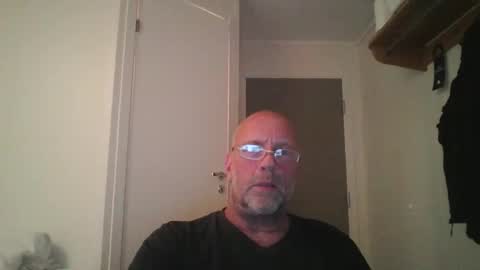 sandnesrune523 online show from 10.21.25