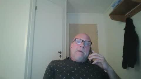 sandnesrune523 online show from 01.15.26