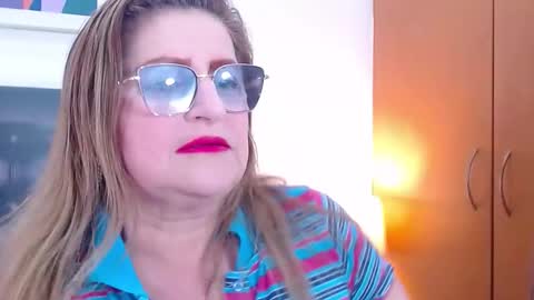 SANDRA online show from 10.11.25