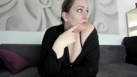 Snapshot of sandra______ chatting on 11.11.25 dont forghet to thumbs up if you like my show online show from 11.11.25