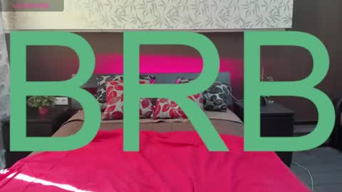 Snapshot of sandra__wilson chatting on 03.12.25 Sandra online show from 03.12.25