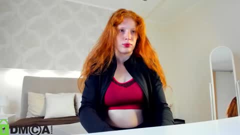 Snapshot of sandra__wilson chatting on 09.23.25 Sandra online show from 09.23.25