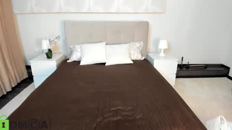 Snapshot of sandra__wilson chatting on 10.10.25 Sandra online show from 10.10.25