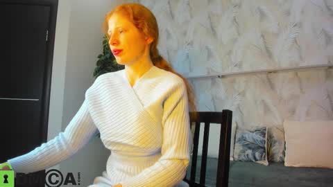 Snapshot of sandra__wilson chatting on 11.10.25 Sandra online show from 11.10.25