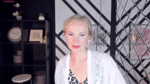 Sandra online show from 02.08.25