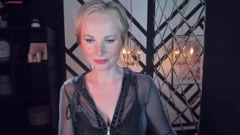 Sandra online show from 02.14.25