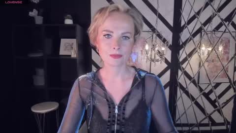 Sandra online show from 02.16.25